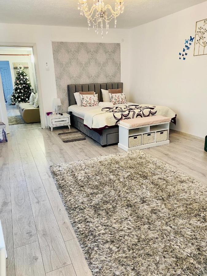 Central House سيفِسوارا المظهر الخارجي الصورة