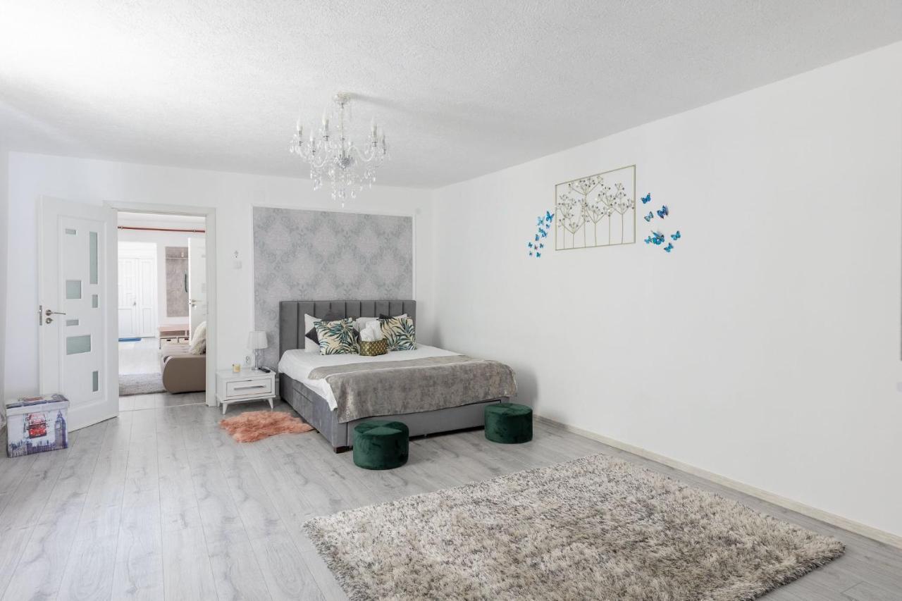 Central House سيفِسوارا المظهر الخارجي الصورة